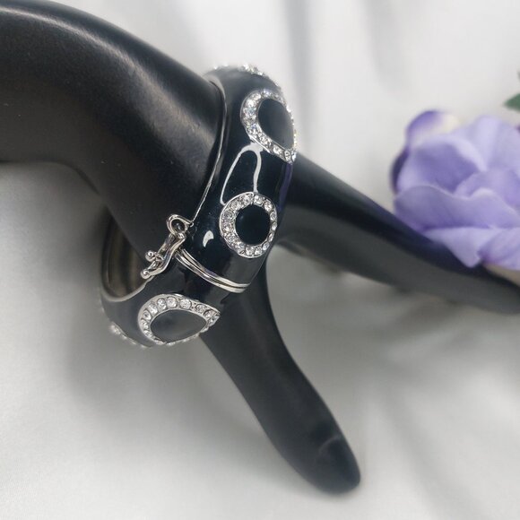 Lia Sophia Bracelet Black Shiny Oval Rhinestones Enamel Clamper Safety Clasp EUC - Picture 9 of 9